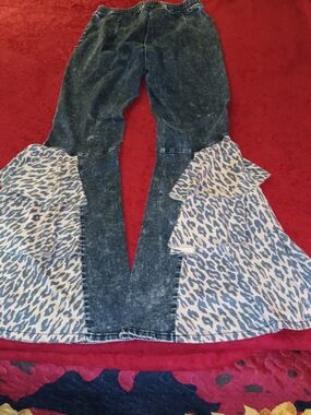 Fashion Express acid wash bell-bottom pants with leopard print ruffles, Black M